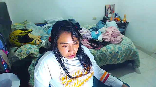 AmaraRoberts420 online show from October 22, 2025, 2:11 am