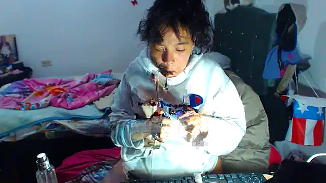 AmaraRoberts420 online show from October 8, 2025, 4:29 pm