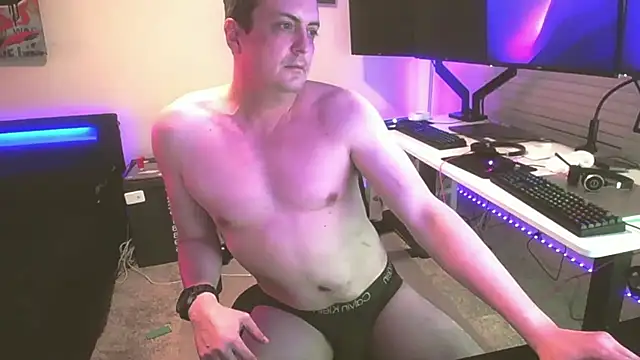 Snapshot of JulioMaximus chatting on February 5, 2025, 11:55 am JulioMaximus online show from February 5, 2025, 11:55 am