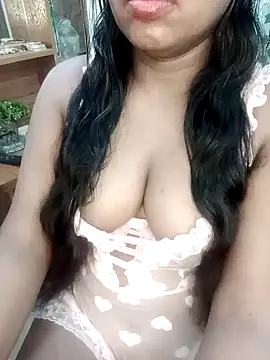 esita 1212 online show from March 17, 2025, 10:06 am