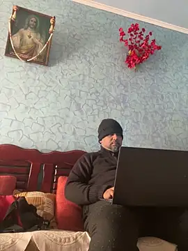 Dick 6inches online show from December 16, 2025, 7:45 am