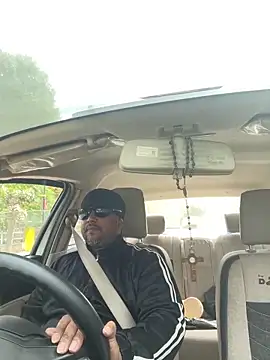 Dick 6inches online show from April 3, 2026, 4:41 am