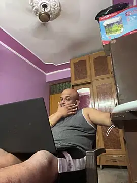 Dick 6inches online show from April 15, 2026, 2:54 pm