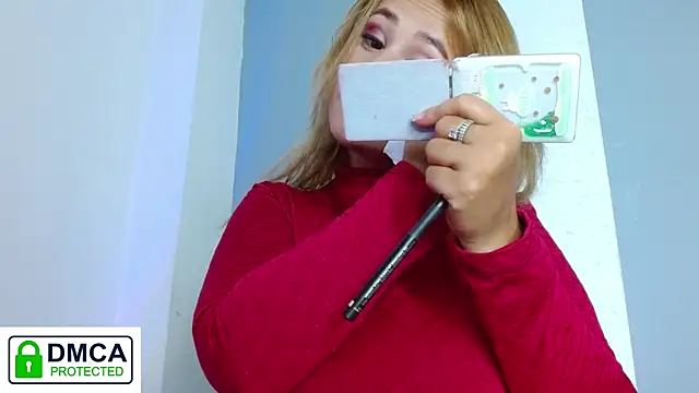 Snapshot of carla_beer chatting on February 10, 2026, 12:04 pm carla beer online show from February 10, 2026, 12:04 pm