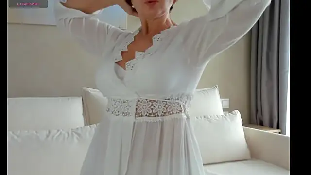 Snapshot of SugarEmmy7 chatting on October 26, 2025, 10:59 am SugarEmmy7 online show from October 26, 2025, 10:59 am