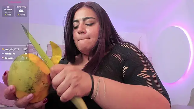 silvia lane online show from December 14, 2025, 8:42 am