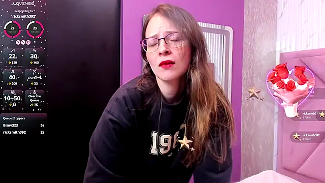 AmbeerWood  online show from October 19, 2025, 11:46 am