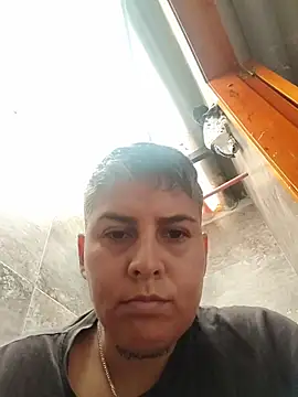 Snapshot of Yessi_rousse chatting on October 30, 2025, 4:15 pm Yessi rousse online show from October 30, 2025, 4:15 pm