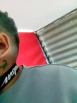 Snapshot of Yessi_rousse chatting on October 21, 2025, 7:24 pm Yessi rousse online show from October 21, 2025, 7:24 pm