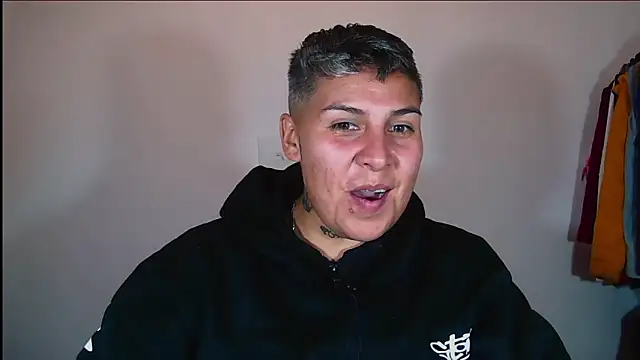 Snapshot of Yessi_rousse chatting on November 15, 2025, 12:03 am Yessi rousse online show from November 15, 2025, 12:03 am