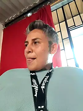 Snapshot of Yessi_rousse chatting on October 20, 2025, 6:41 pm Yessi rousse online show from October 20, 2025, 6:41 pm