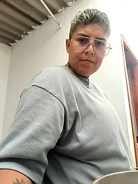 Snapshot of Yessi_rousse chatting on November 12, 2025, 7:07 pm Yessi rousse online show from November 12, 2025, 7:07 pm