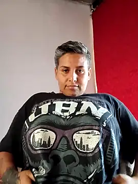 Snapshot of Yessi_rousse chatting on October 15, 2025, 6:05 pm Yessi rousse online show from October 15, 2025, 6:05 pm