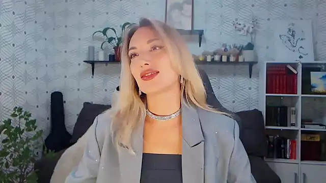 MillaXQueen online show from June 13, 2026, 1:20 pm