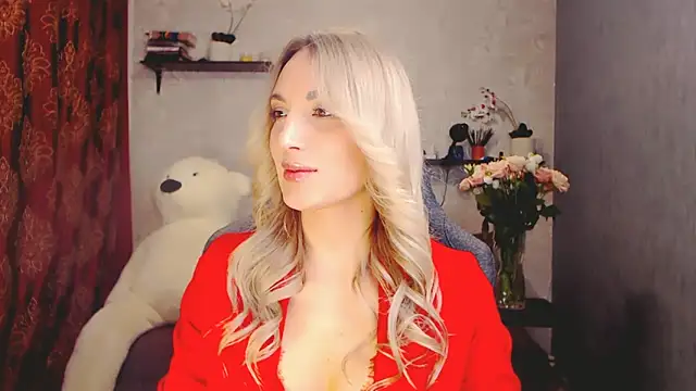 MillaXQueen online show from February 27, 2025, 3:26 pm
