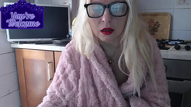 Snapshot of martachatte chatting on February 13, 2026, 8:58 am martachatte online show from February 13, 2026, 8:58 am