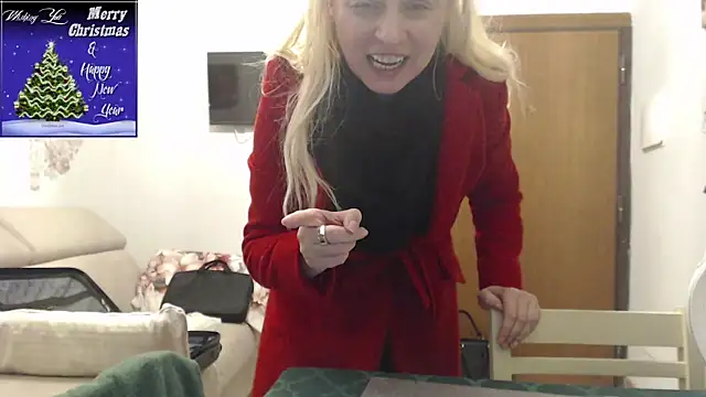 Snapshot of martachatte chatting on December 13, 2025, 8:04 pm martachatte online show from December 13, 2025, 8:04 pm