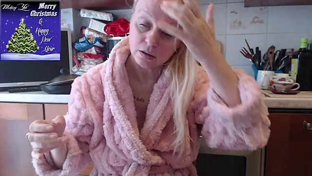 Snapshot of martachatte chatting on December 22, 2025, 8:36 am martachatte online show from December 22, 2025, 8:36 am