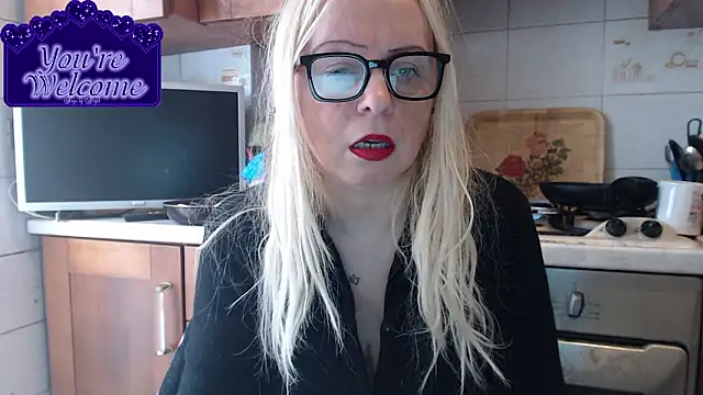 Snapshot of martachatte chatting on January 18, 2026, 9:56 am martachatte online show from January 18, 2026, 9:56 am