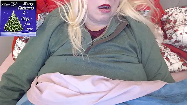 Snapshot of martachatte chatting on December 17, 2025, 9:47 am martachatte online show from December 17, 2025, 9:47 am