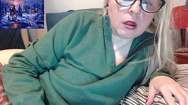 Snapshot of martachatte chatting on January 5, 2026, 5:27 pm martachatte online show from January 5, 2026, 5:27 pm