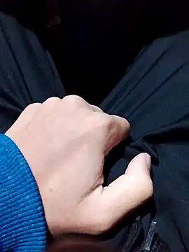 Uriel1615 online show from March 25, 2026, 5:29 am