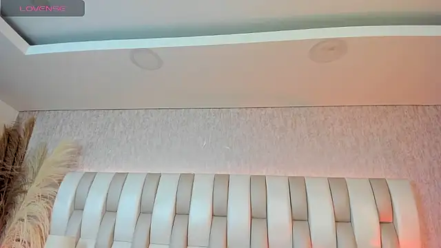 Rebeca jones online show from January 14, 2026, 12:20 pm