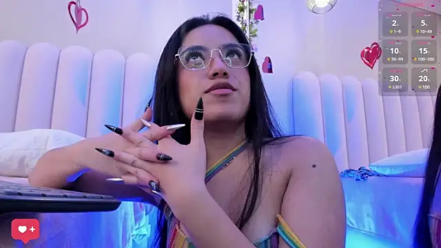 Rebeca jones online show from February 25, 2025, 4:14 pm