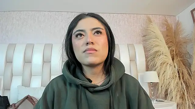 Rebeca jones online show from April 9, 2026, 12:11 pm