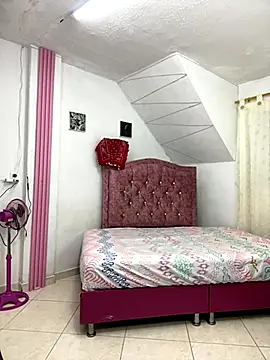 Rossestoner online show from January 8, 2026, 3:23 am