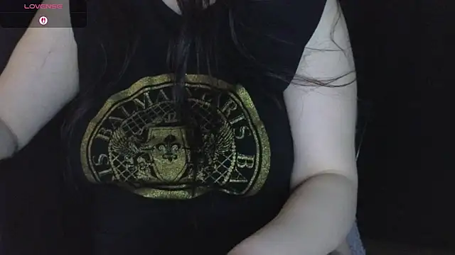 Mia G0ld online show from April 16, 2026, 9:39 pm