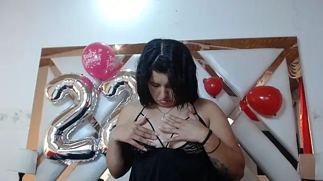 nathaly low1 online show from January 16, 2026, 1:15 pm