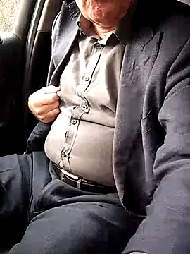 stiffandlubedxh online show from October 12, 2025, 9:27 pm