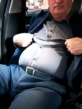 stiffandlubedxh online show from October 30, 2025, 7:28 am