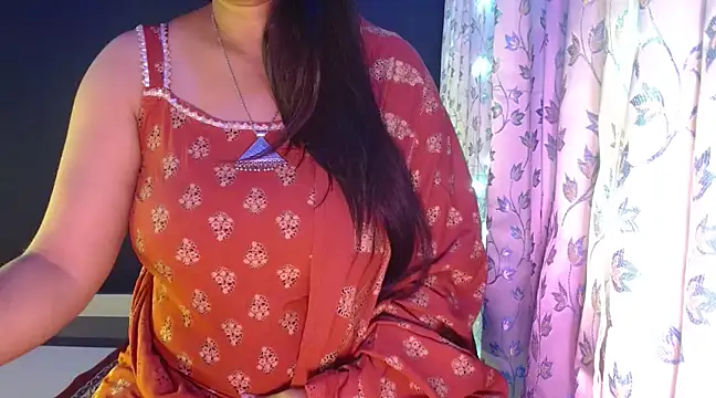 Snapshot of janifer001 chatting on December 25, 2024, 12:48 am janifer001 online show from December 25, 2024, 12:48 am