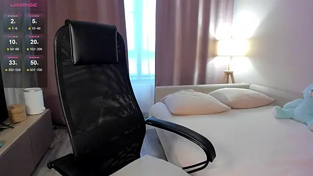 DannaEvan online show from November 14, 2025, 2:59 am