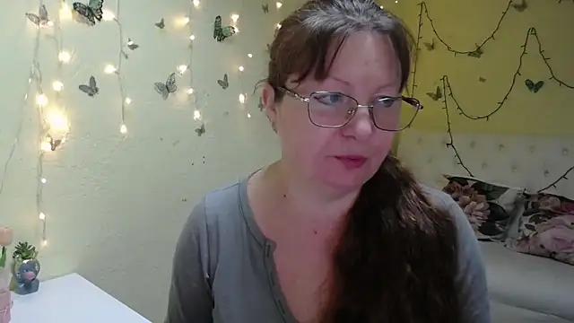 VanessaHotts online show from March 13, 2026, 6:07 am