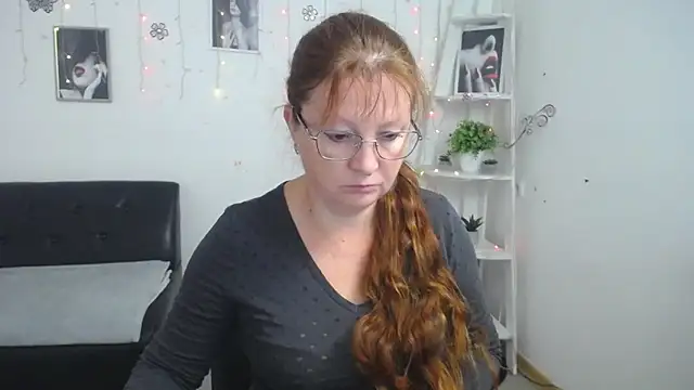 VanessaHotts online show from September 15, 2025, 4:57 am
