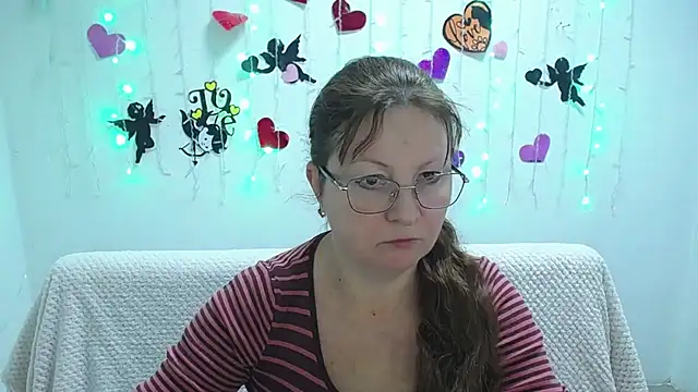 VanessaHotts online show from February 12, 2025, 6:08 am