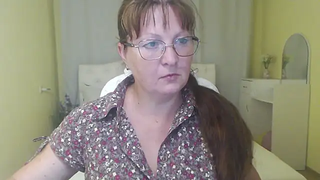 VanessaHotts online show from July 7, 2026, 8:29 am