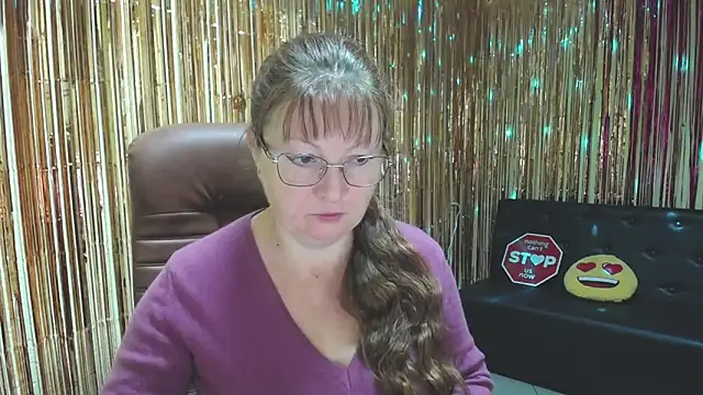 VanessaHotts online show from September 29, 2025, 5:03 am