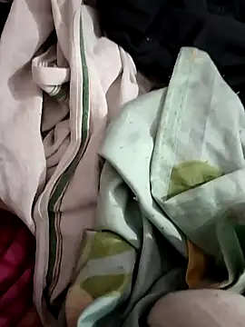 Sanny212 online show from December 12, 2024, 2:37 am