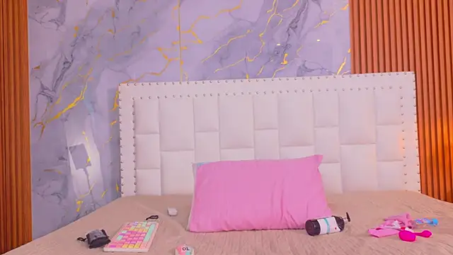 naughty ebonyy online show from December 14, 2025, 7:30 pm