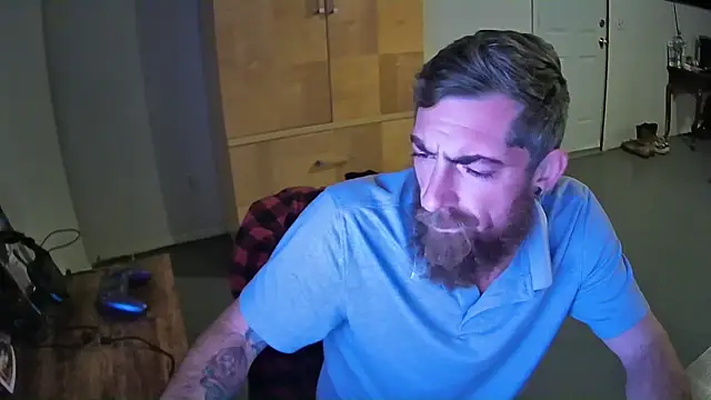 mandjpuff2 online show from November 30, 2025, 3:51 am