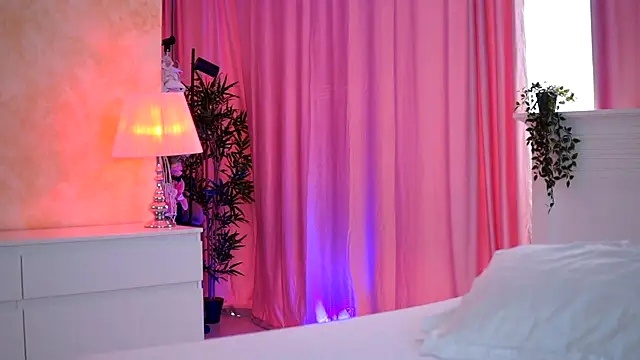 Snapshot of ArtTeasee chatting on October 27, 2025, 9:32 am ArtTeasee online show from October 27, 2025, 9:32 am