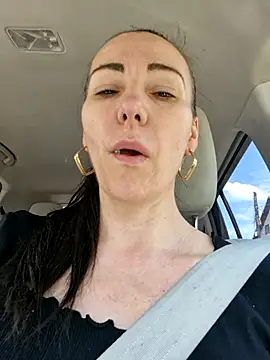 Snapshot of milflovelyxxx chatting on May 23, 2026, 9:19 am milflovelyxxx online show from May 23, 2026, 9:19 am