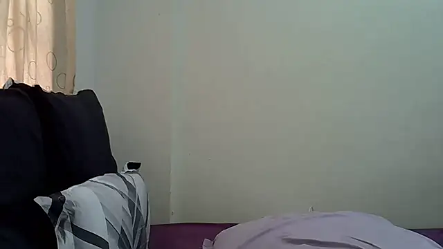 AddictiveAssCurves online show from November 19, 2025, 10:04 am