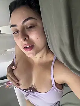 Kattycollinss1 online show from February 27, 2026, 2:06 pm