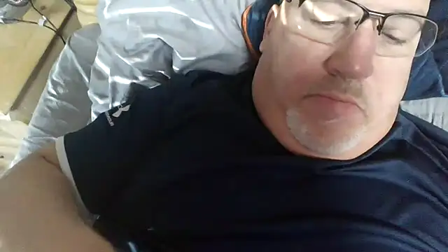 Snapshot of Bigbear0563 chatting on February 22, 2026, 4:19 pm Bigbear0563 online show from February 22, 2026, 4:19 pm