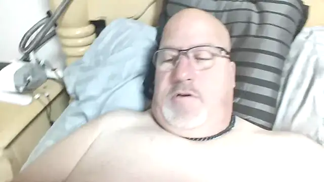 Snapshot of Bigbear0563 chatting on November 6, 2025, 3:49 pm Bigbear0563 online show from November 6, 2025, 3:49 pm